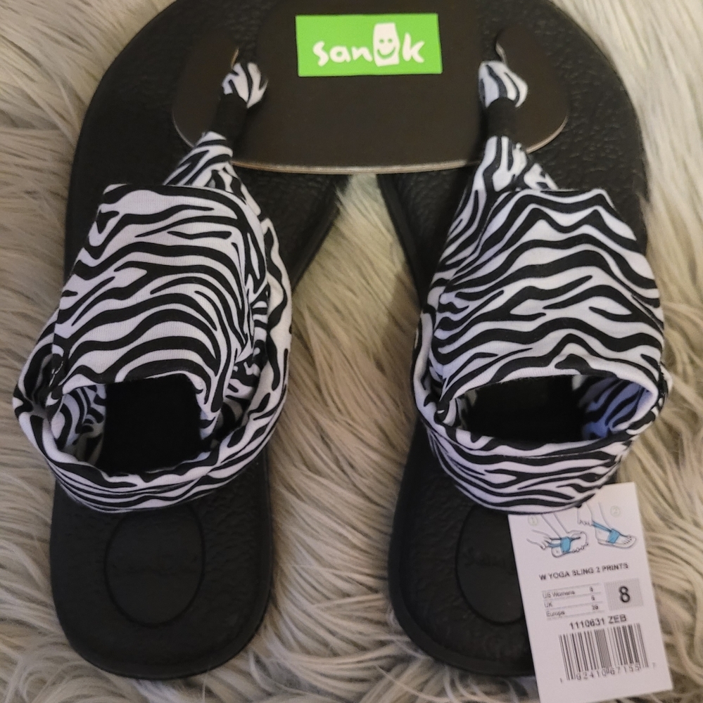 Sanuk sandals 8